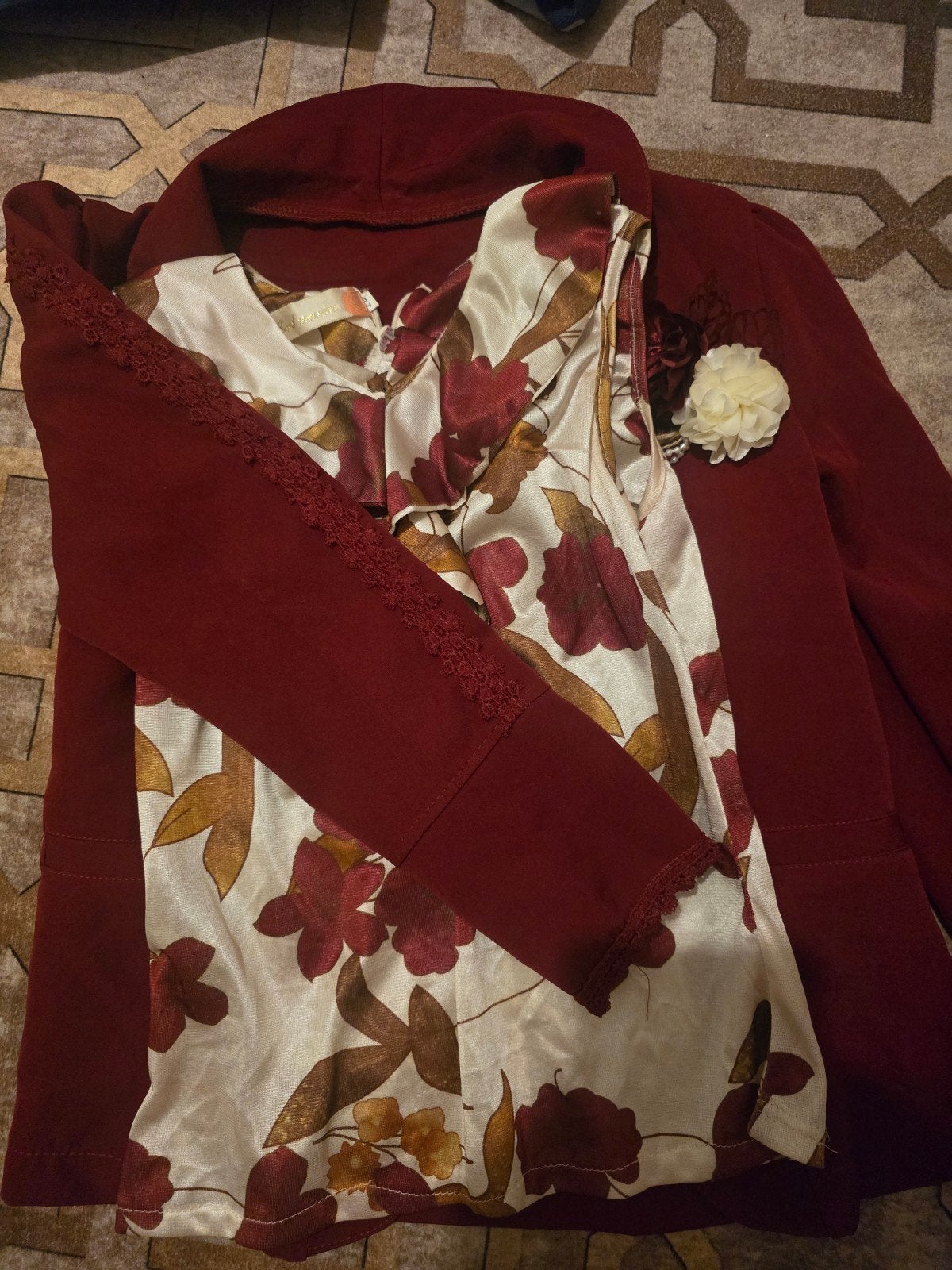 Elegant set: Rode blazer met bloemen top, Meisje, Niks, Ophalen of Verzenden, Zo goed als nieuw