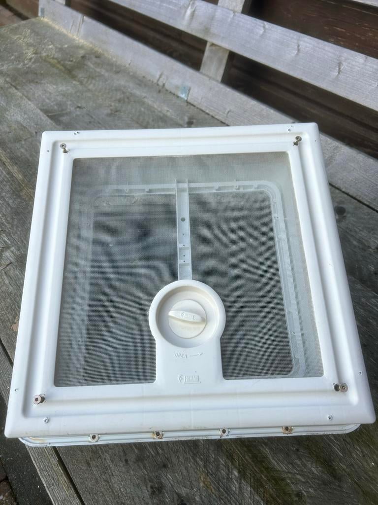 Gebruikt dakluik met hor voor caravan/camper, Caravans en Kamperen, Caravan accessoires, Gebruikt, Ophalen of Verzenden, X, X