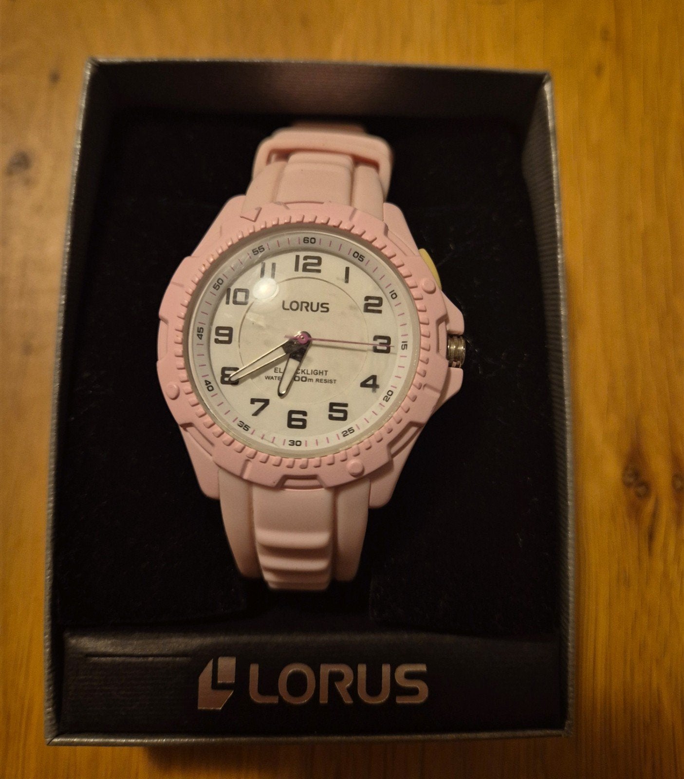Lorus Kinderhorloge RJ2379X-9 - Zo goed als nieuw, Sieraden, Tassen en Uiterlijk, Ophalen of Verzenden, Zo goed als nieuw, Roze