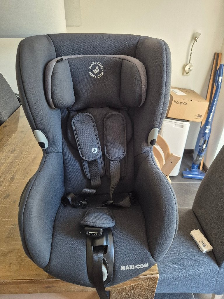 Draaibare maxicosi auto stoel, Kinderen en Baby's, Autostoeltjes, Ophalen, Autogordel, 9 t/m 18 kg, Nieuw