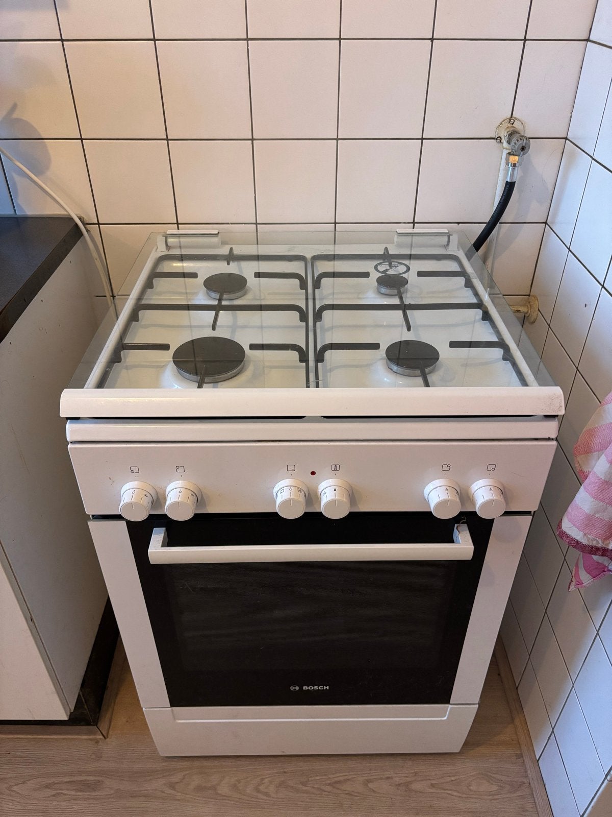 Bosch gasfornuis met oven - Vrijstaand, Gebruikt, Gas, 4 kookzones, Ophalen of Verzenden