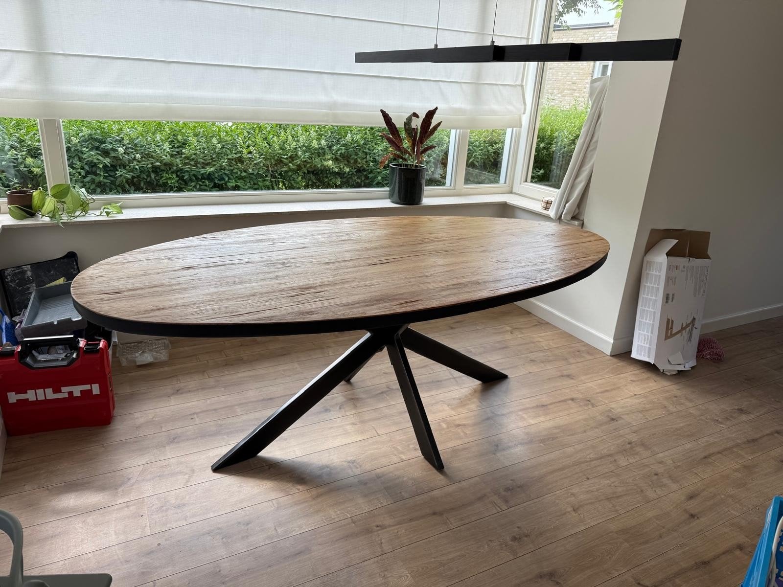 Ovale eettafel 230x115 cm - Nieuwstaat, Huis en Inrichting, Tafels | Eettafels, 100 tot 150 cm, 200 cm of meer, Zo goed als nieuw