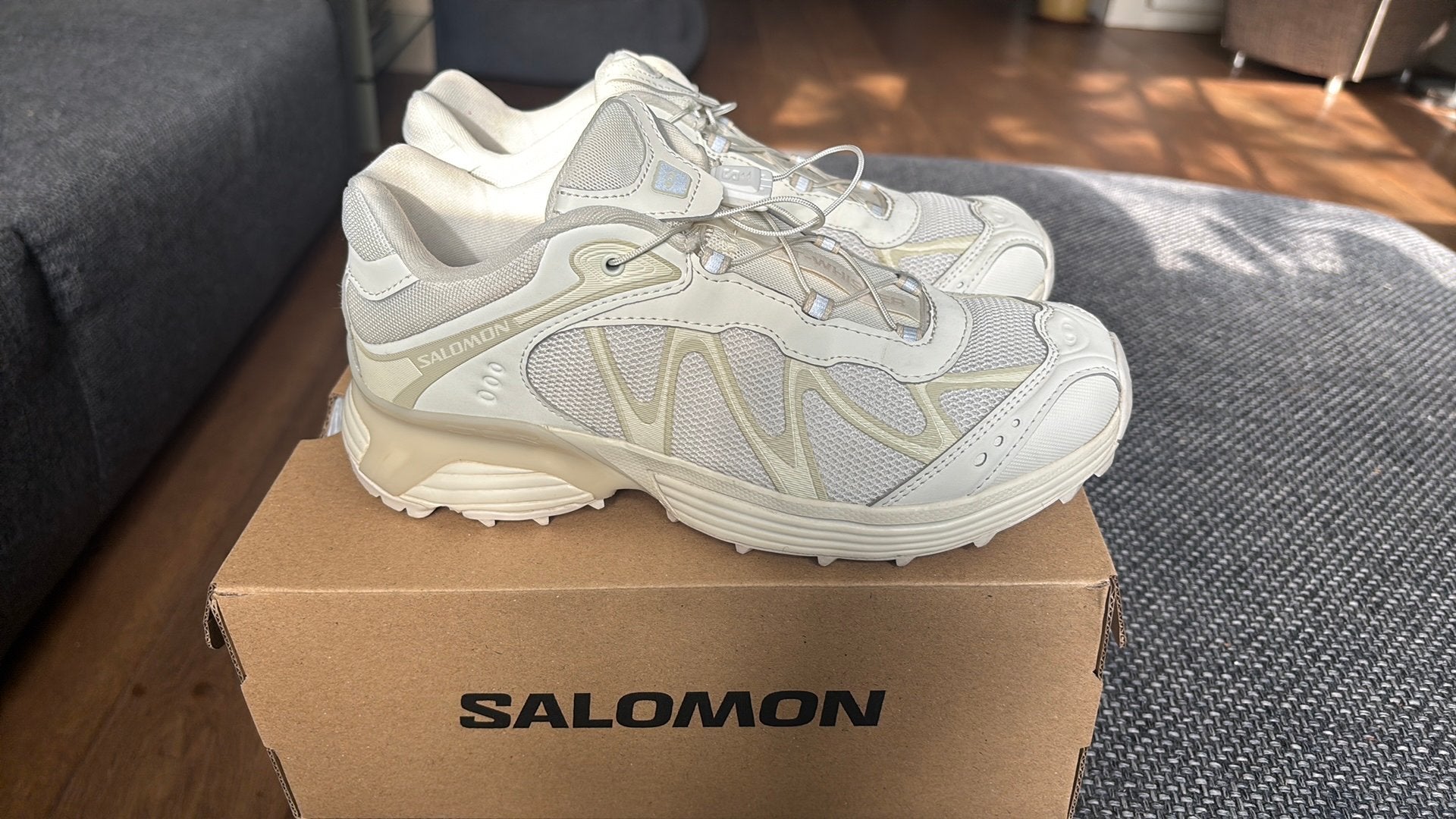 Salomon, Ophalen of Verzenden, Zo goed als nieuw, Sneakers of Gympen
