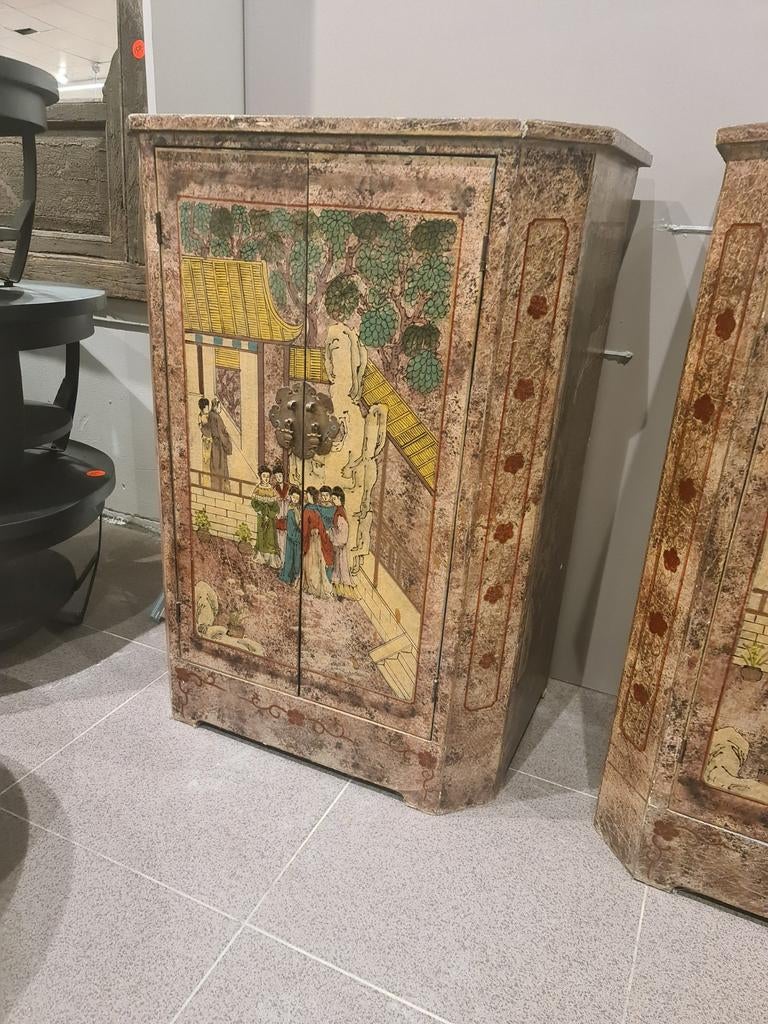 Brocante Oosters hand beschilderde kast 97x63cm €120, Ophalen