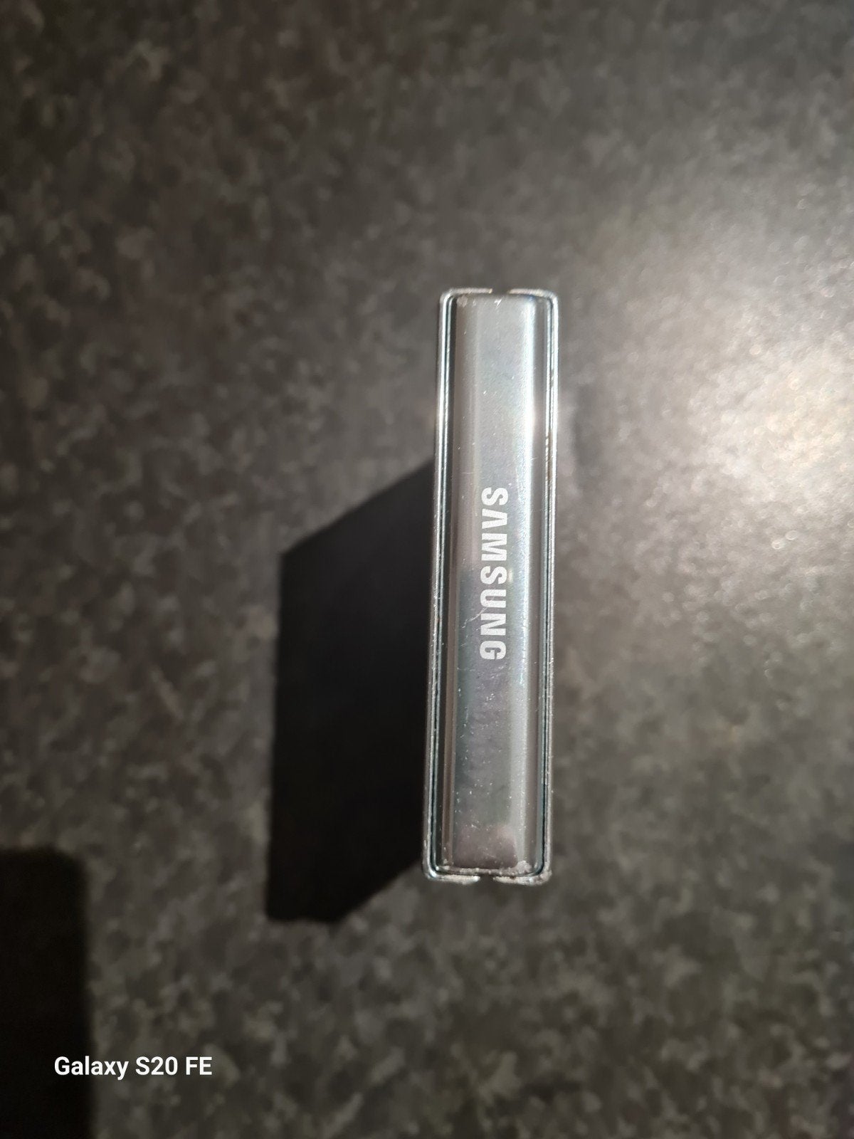 Foto 6 van Samsung Galaxy Z Flip 5 -256 GB- Zo goed als nieuw
