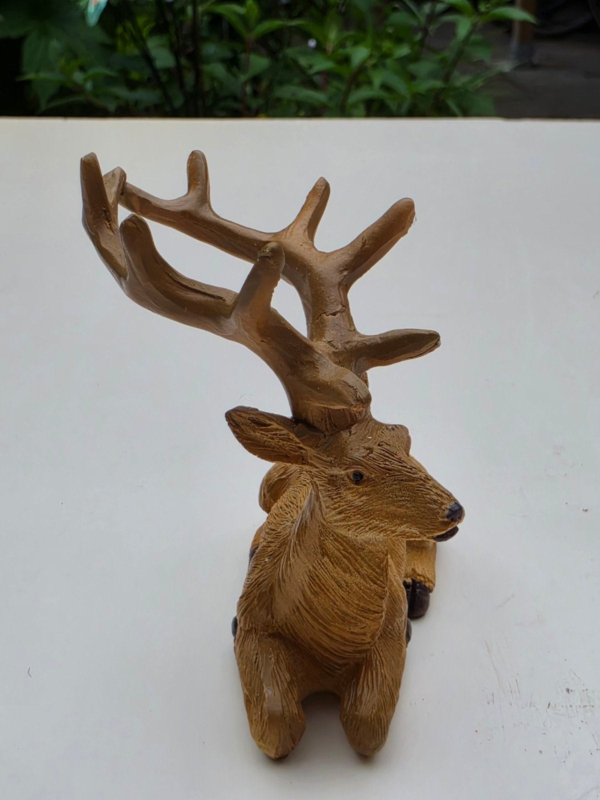 Decoratief hert met gewei sierbeeldje, Huis en Inrichting, Gebruikt, Kunststof, Ophalen of Verzenden, Landelijk