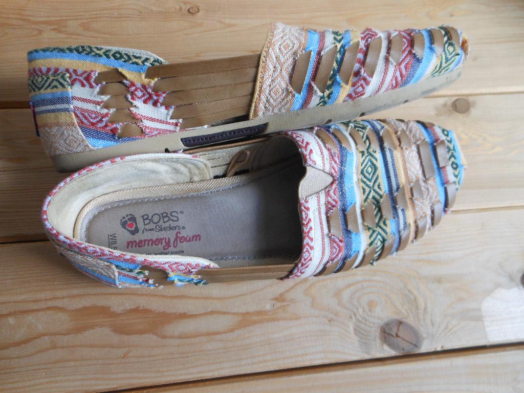 Kleurrijke schoenen van BOBS van SKECHERS, Kleding | Dames, Schoenen, Ophalen of Verzenden, Zo goed als nieuw, Overige kleuren