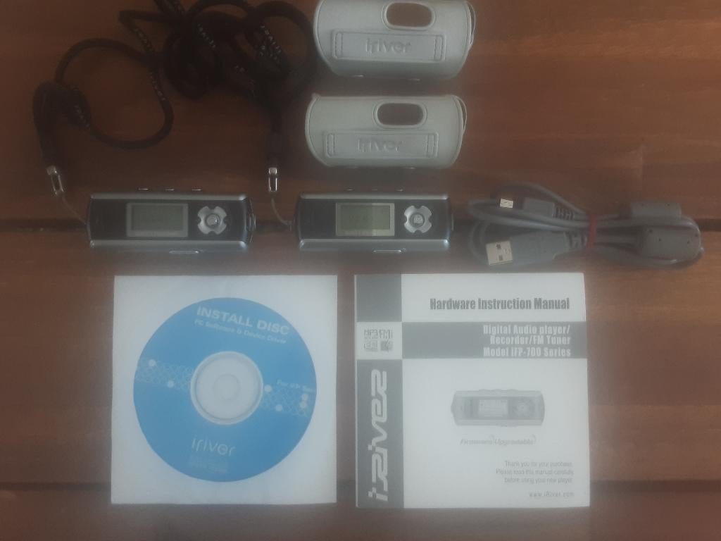 2 x iRIVER Digitale Audiospeler/Recorder/FM-tuner iFP-795, IRiver, Met radio, Zo goed als nieuw, Minder dan 2 GB