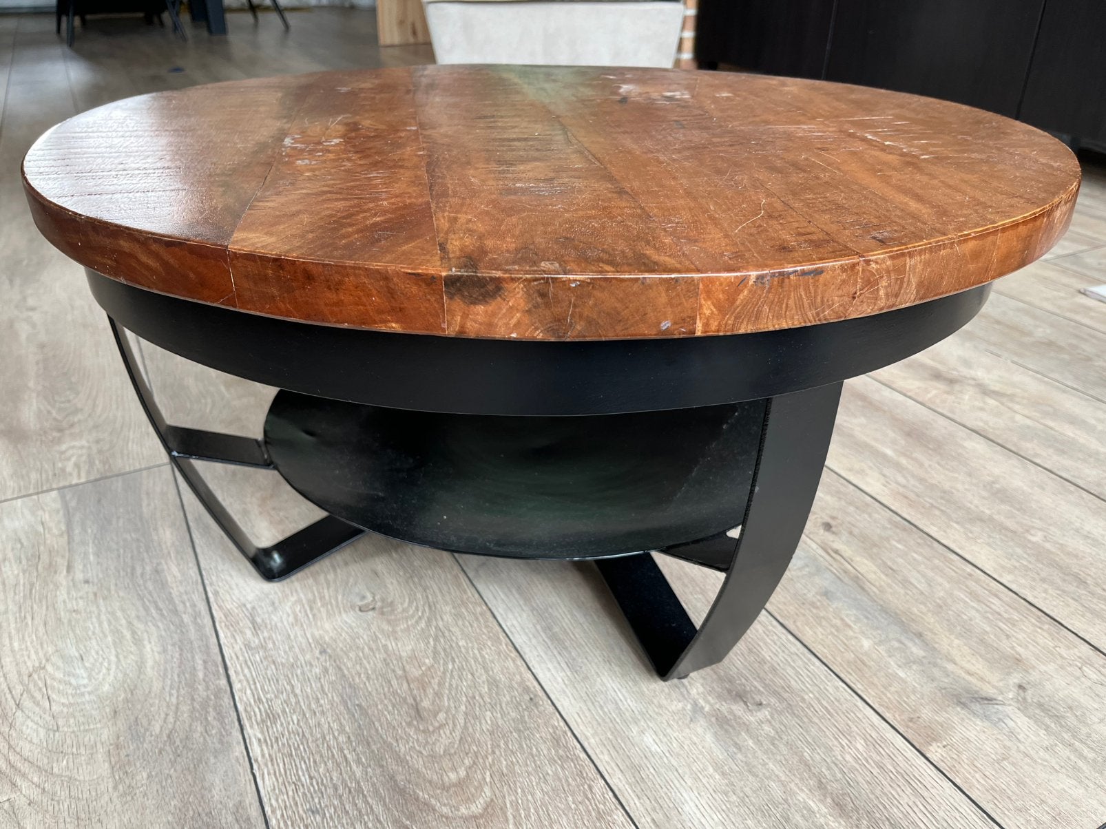 Tafel voor in de woonkamer/ bijzettafel, Ophalen, Rond, 50 tot 100 cm, Zo goed als nieuw