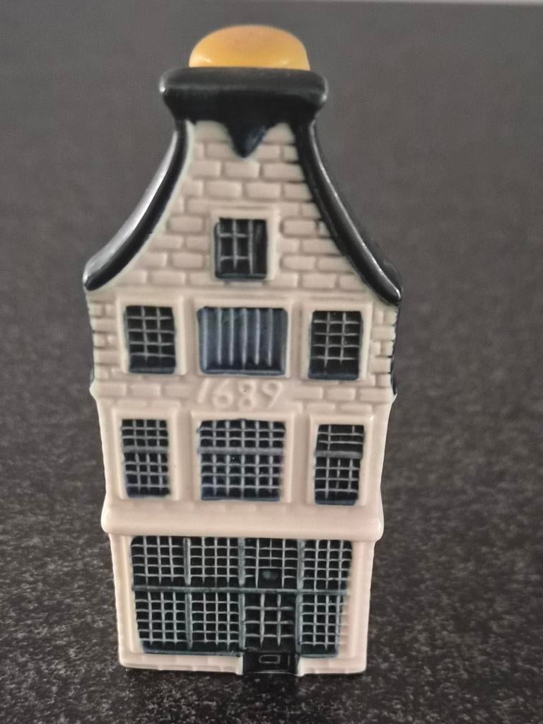 KLM huisje nummer 11 - Bols Jenever, Ophalen of Verzenden, Gebruikt, 1 t/m 20