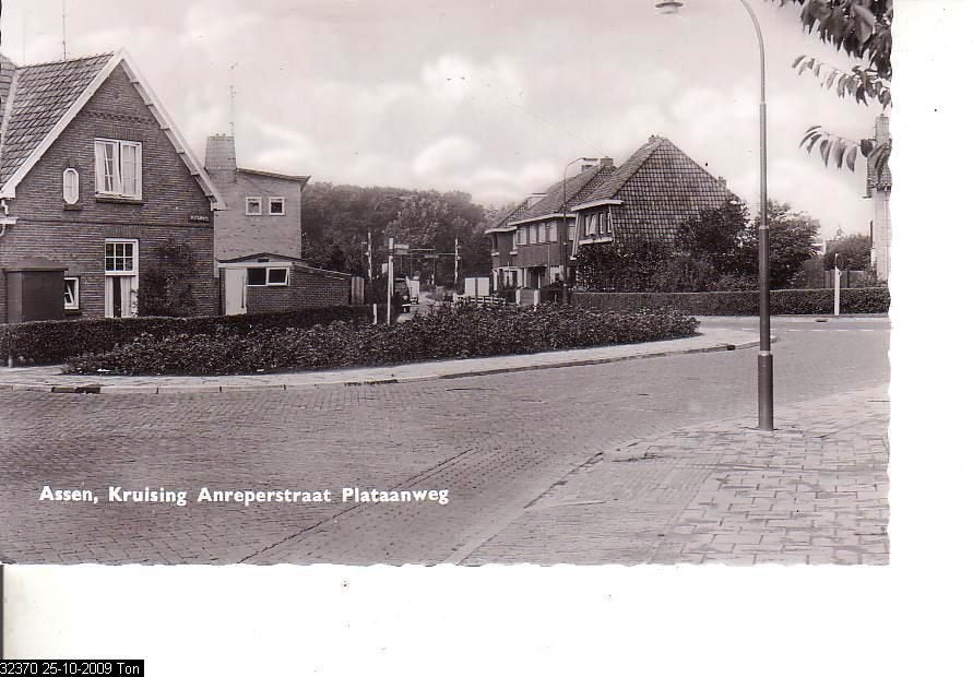 Ansichtkaart 	Assen	Anreperstraat Plataanweg kruising, Verzenden, 1940 tot 1960, Ongelopen, Drenthe