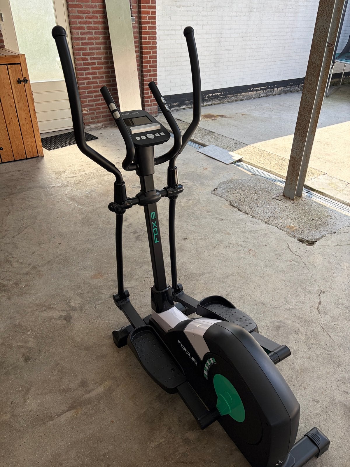 Focus Fitness Fox 3 Crosstrainer (weinig gebruikt), Ophalen, Armen, Zo goed als nieuw, Crosstrainer