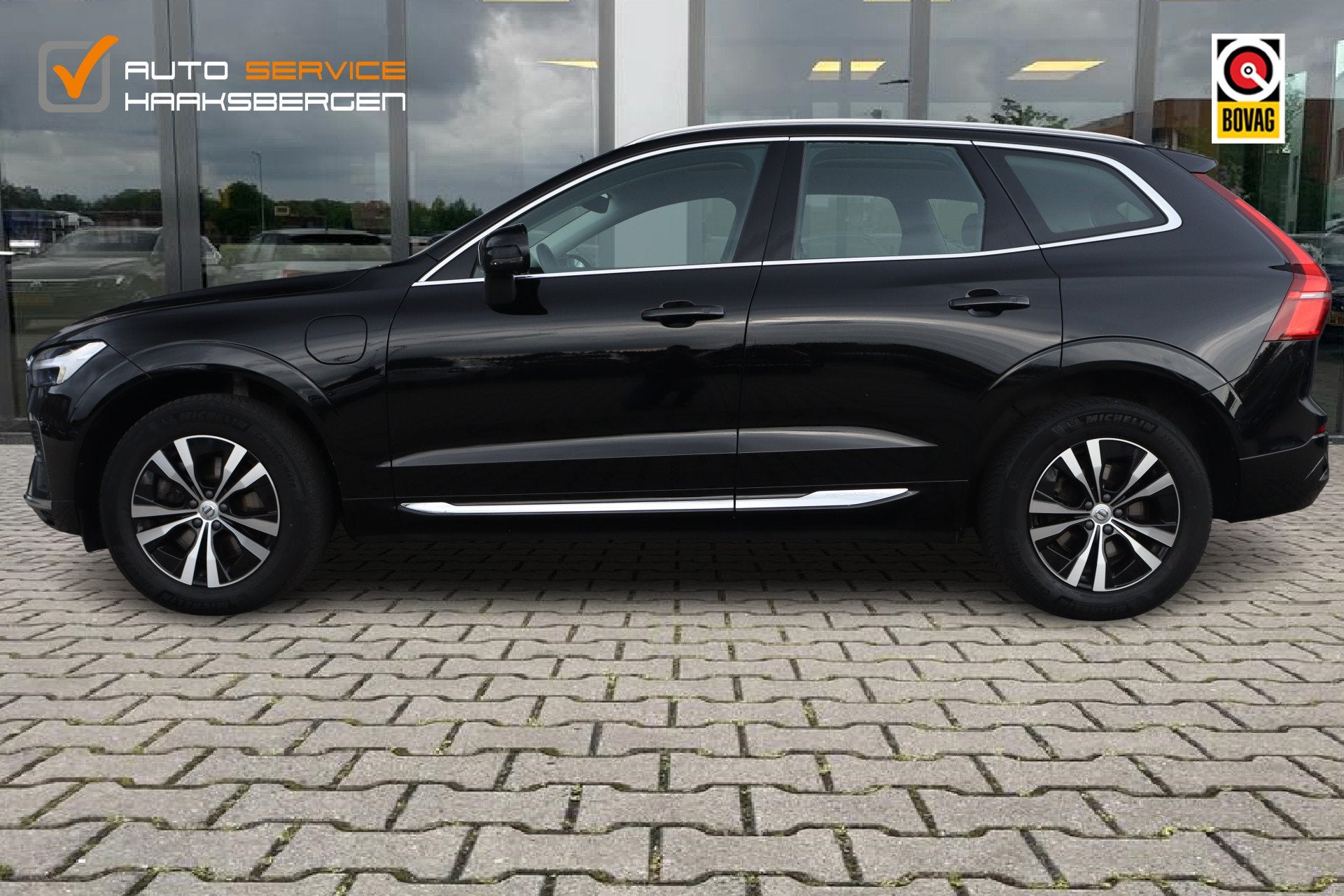Volvo XC60 2.0 T6 Plug-in hybrid AWD Plus Dark | Pano | Trek, Automaat, Stof, Gebruikt, 4 cilinders