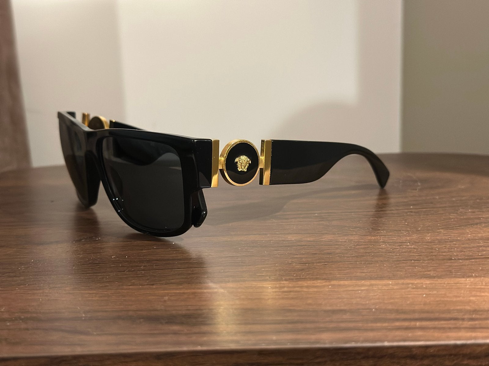 Versace Zonnebril MOD. 4369 GB1/87, Overige merken, Zonnebril, Zwart, Ophalen of Verzenden