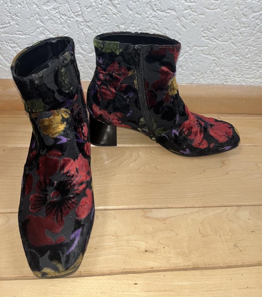 Gabor enkellaars maat 37 1/2 G velvet fluweel bloemen lakhak, Overige kleuren, Verzenden, Gabor Comfort, Lage of Enkellaarzen