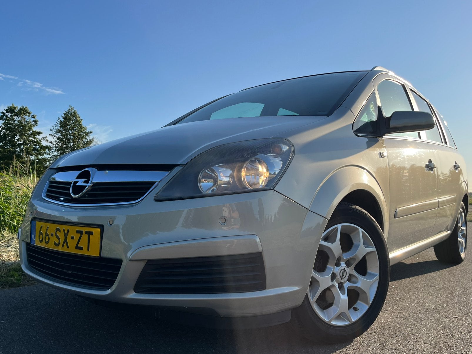 Opel Zafira 1.8 Easytronic 2006 Grijs, 4 cilinders, Origineel Nederlands, 75 €/maand, Zafira
