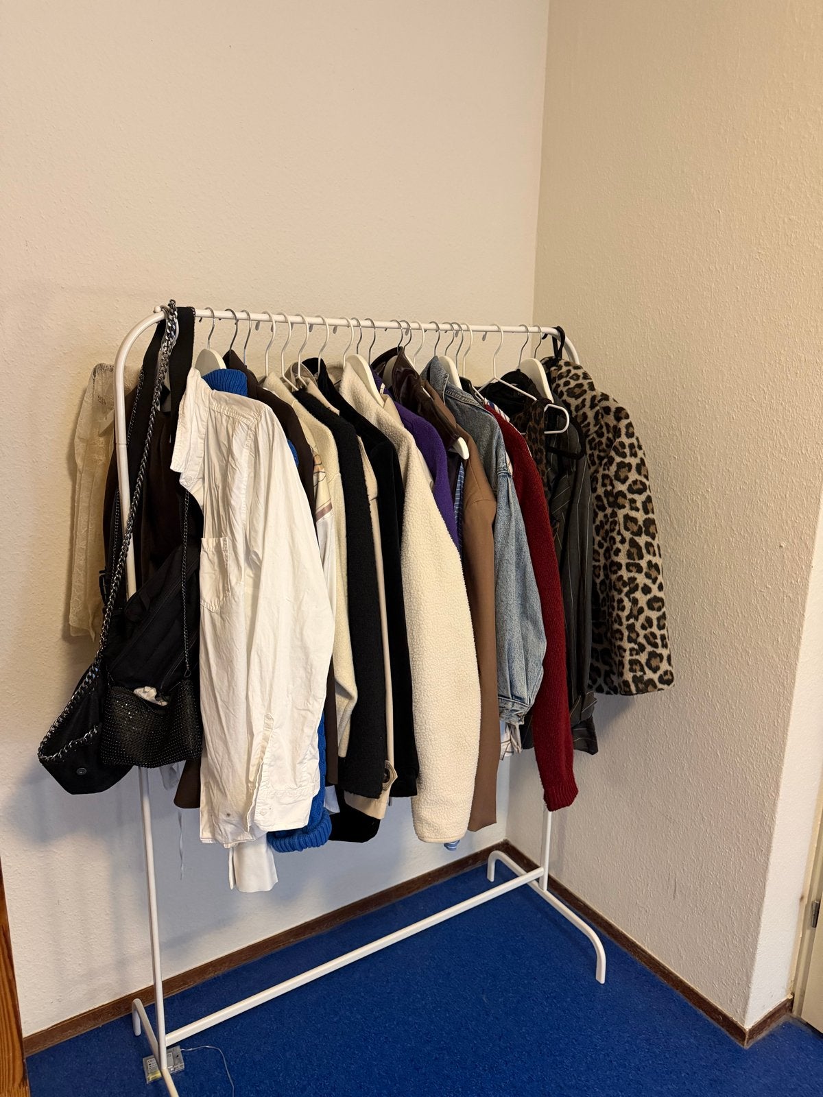 Kledingrek wit met wielen (clothing rack), Ophalen of Verzenden, Met wielen, Gebruikt
