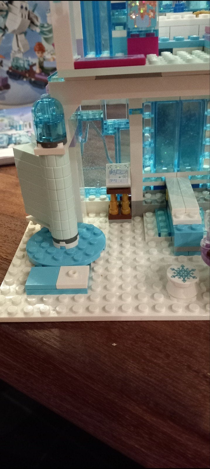 Foto 7 van LEGO Disney Frozen IJskasteel van Elsa (43172) - Incompleet