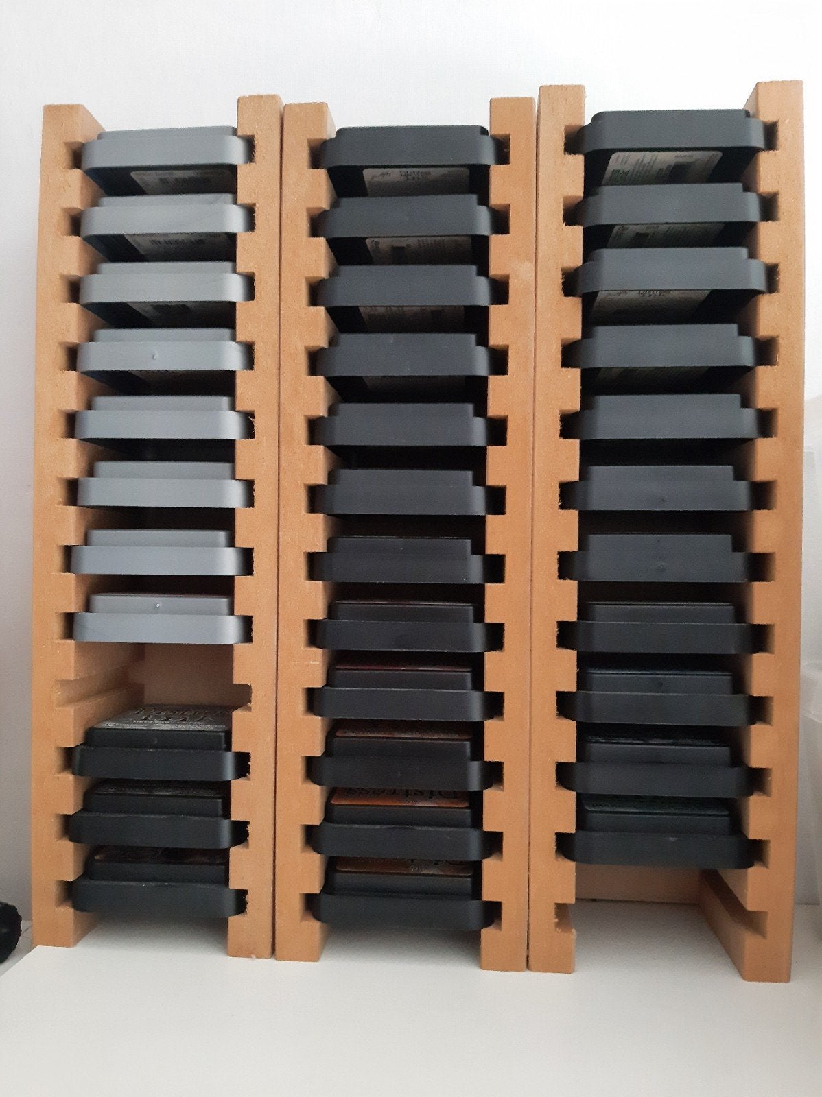 Distress inktpads 34 stuks inclusief 3 rekjes, Hobby en Vrije tijd, Stempelen, Ophalen, Gebruikt