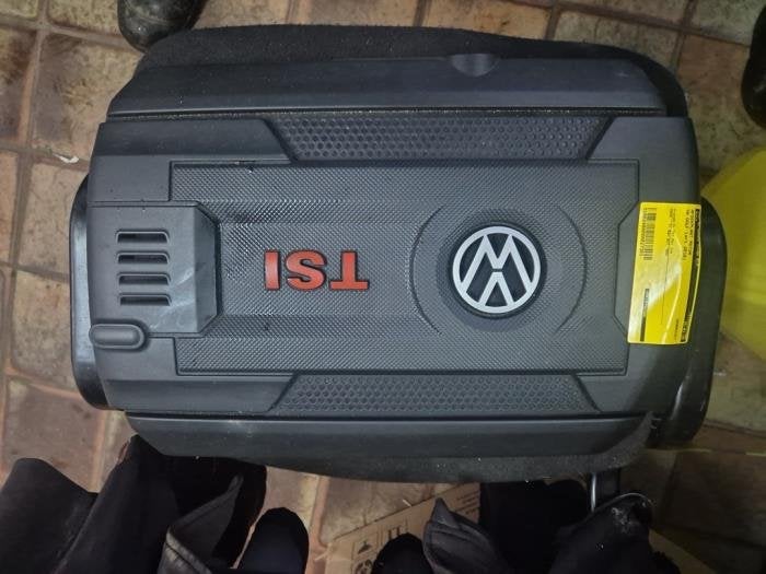 Afdekplaat motor van een Volkswagen Golf, Gebruikt, -, Volkswagen, -
