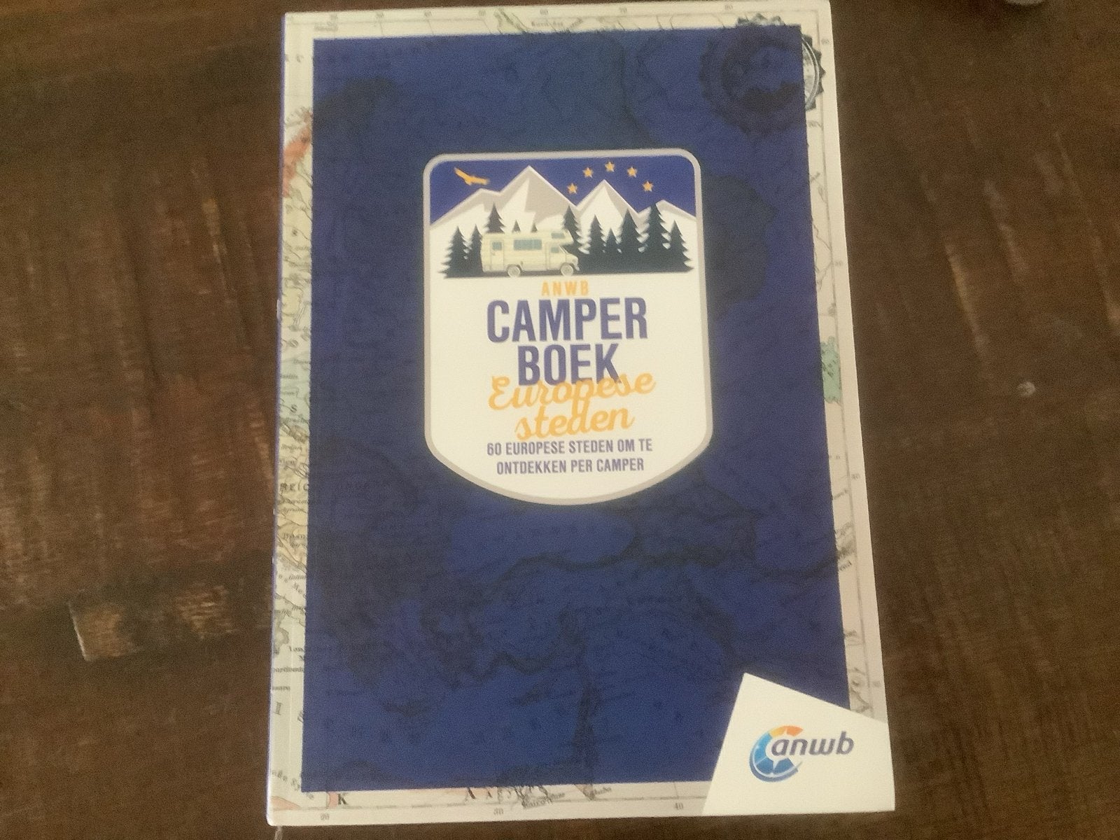 ANWB Camperboek Europese Steden - Reisgids, Boeken, Europa, Ophalen of Verzenden, Zo goed als nieuw, Reisgids of -boek