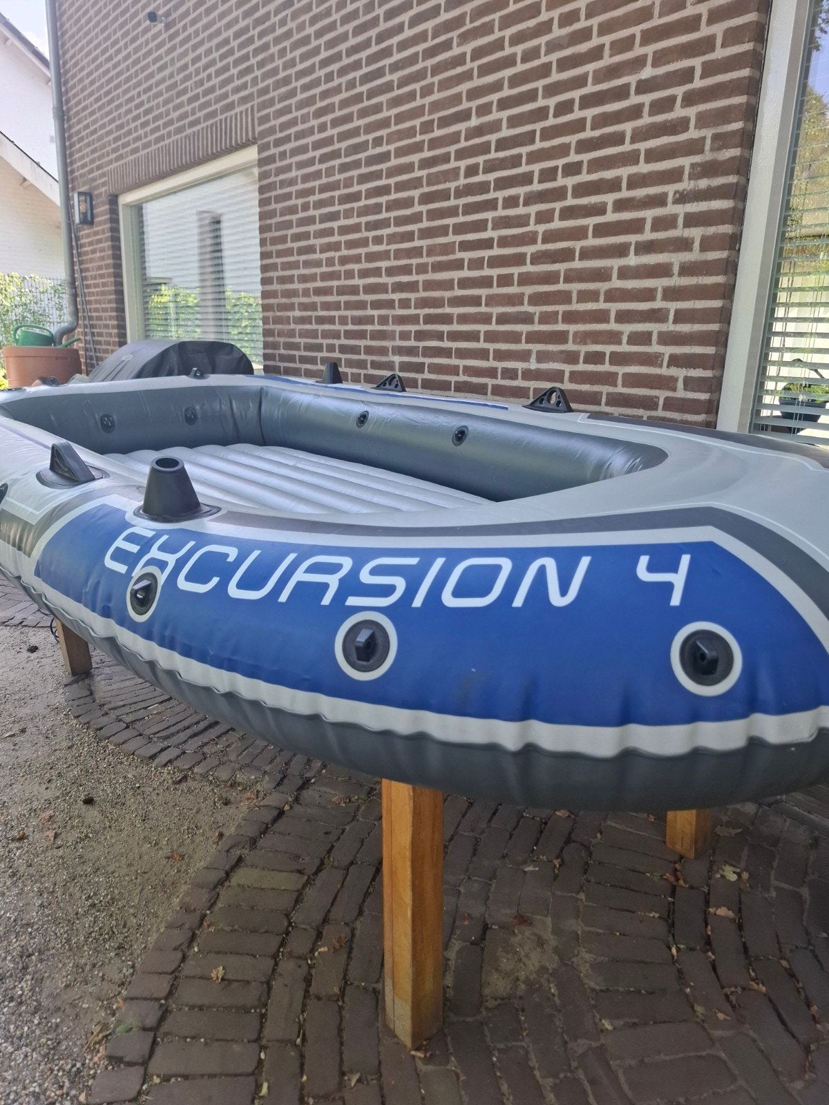 Intex Excursion 4 opblaasboot, compleet, Ophalen, Zo goed als nieuw