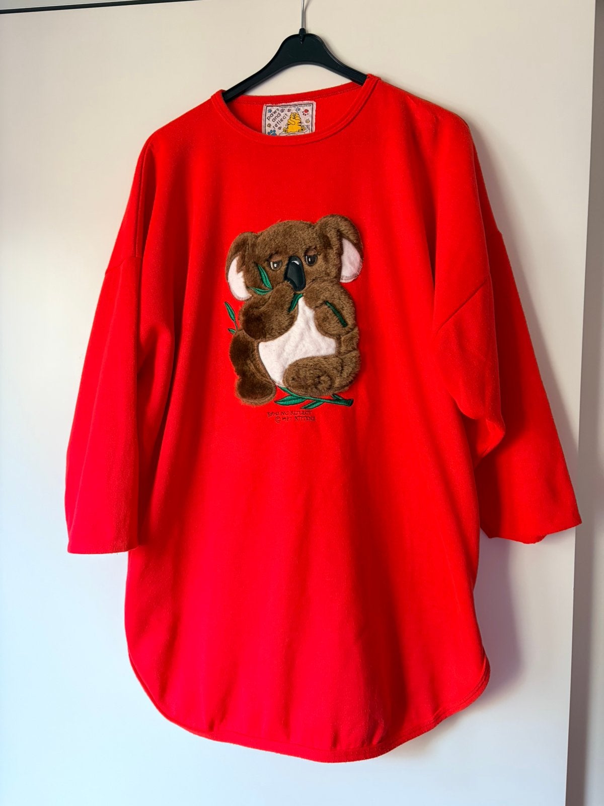Oversized Tshirt fleece met opgestikte Kosla beer, Ophalen of Verzenden, Zo goed als nieuw, Lange mouw, Maat 36 (S)