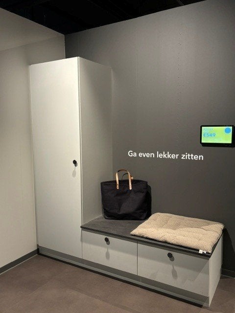 Entree garderobekast (showroom), Ophalen, Zo goed als nieuw