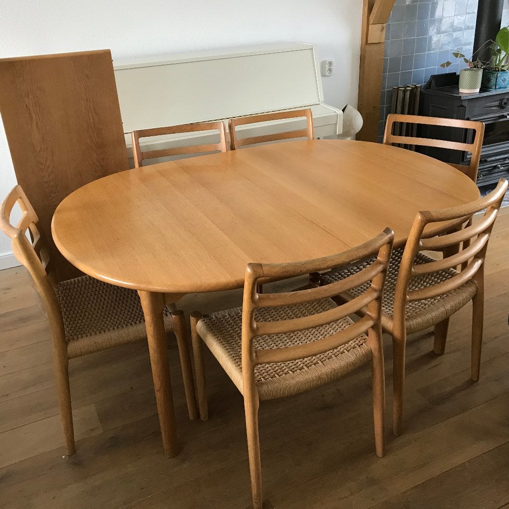 Set van 6 N.O. Moller stoelen stoel 85 tafel Kurt Ostervig, Bruin, Ophalen of Verzenden, Nvt, Nvt