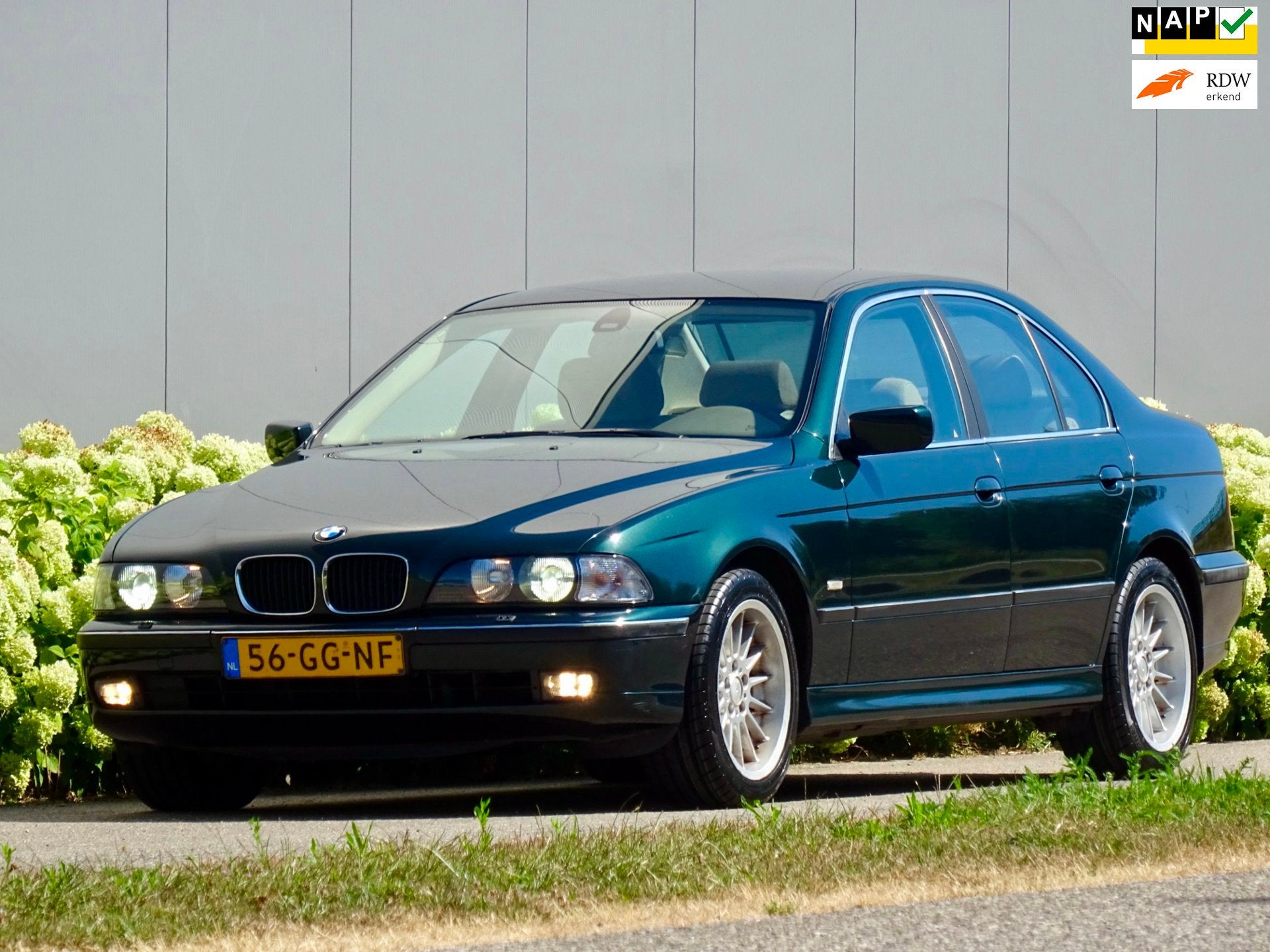 BMW 5-serie 528i High Exe| Leer | Xenon | ORG-NL |, Auto's, BMW, Automaat, Gebruikt, Beige, 1505 kg