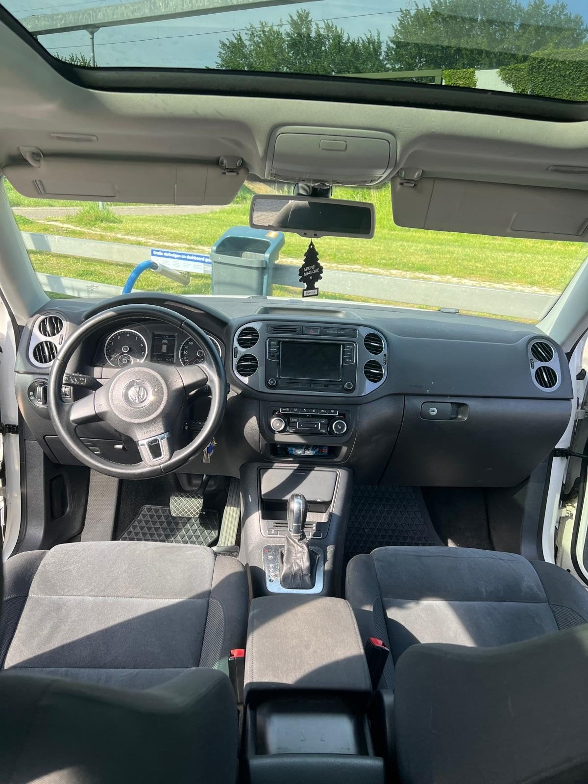 Foto 8 van Volkswagen Tiguan R-Line 2.0 TSI 155KW/210PK 4M 7-DSG 2012 W