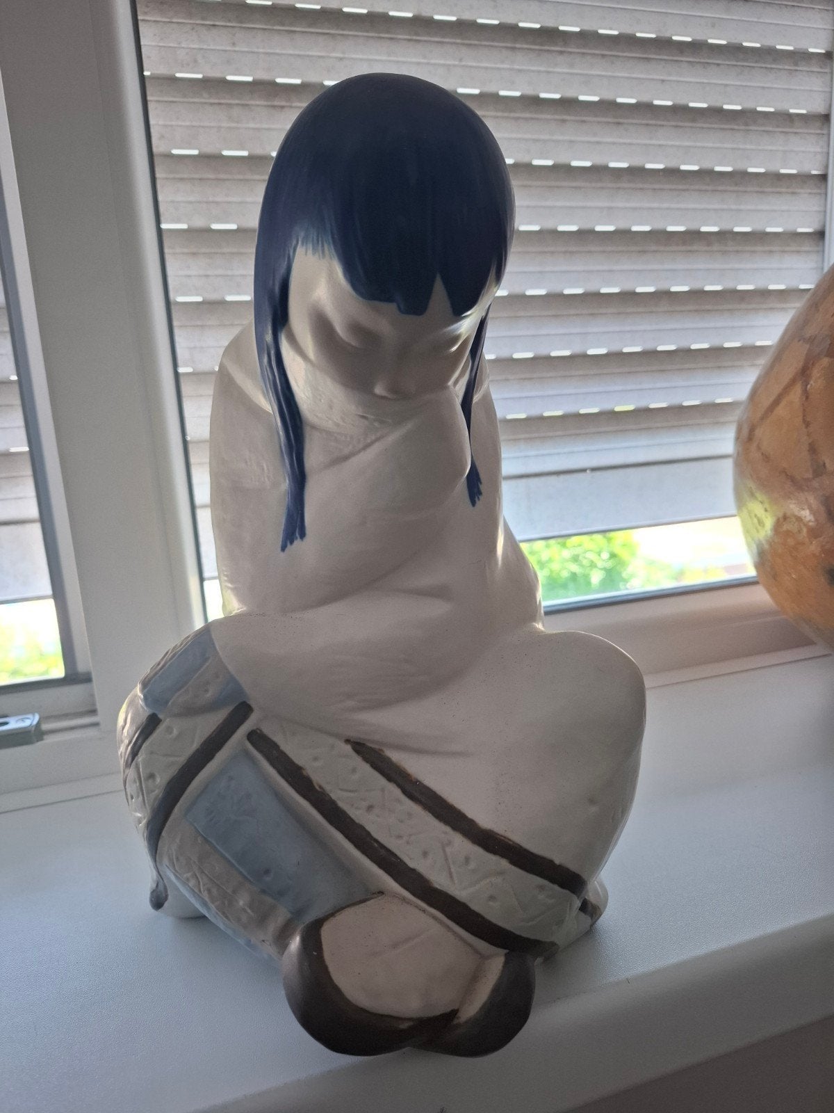 Vintage Beeldje Lladro : Zittend Meisje, Ophalen of Verzenden, 20 - 50 cm, Steen of Keramiek, Beeld