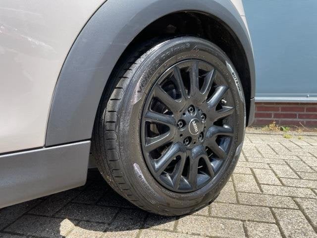 Mini Mini 1.5 One *schuifdak *carplay *rooftopgrey *navi, Auto's, Mini, Voorwielaandrijving, Gebruikt, Zwart, 4 stoelen