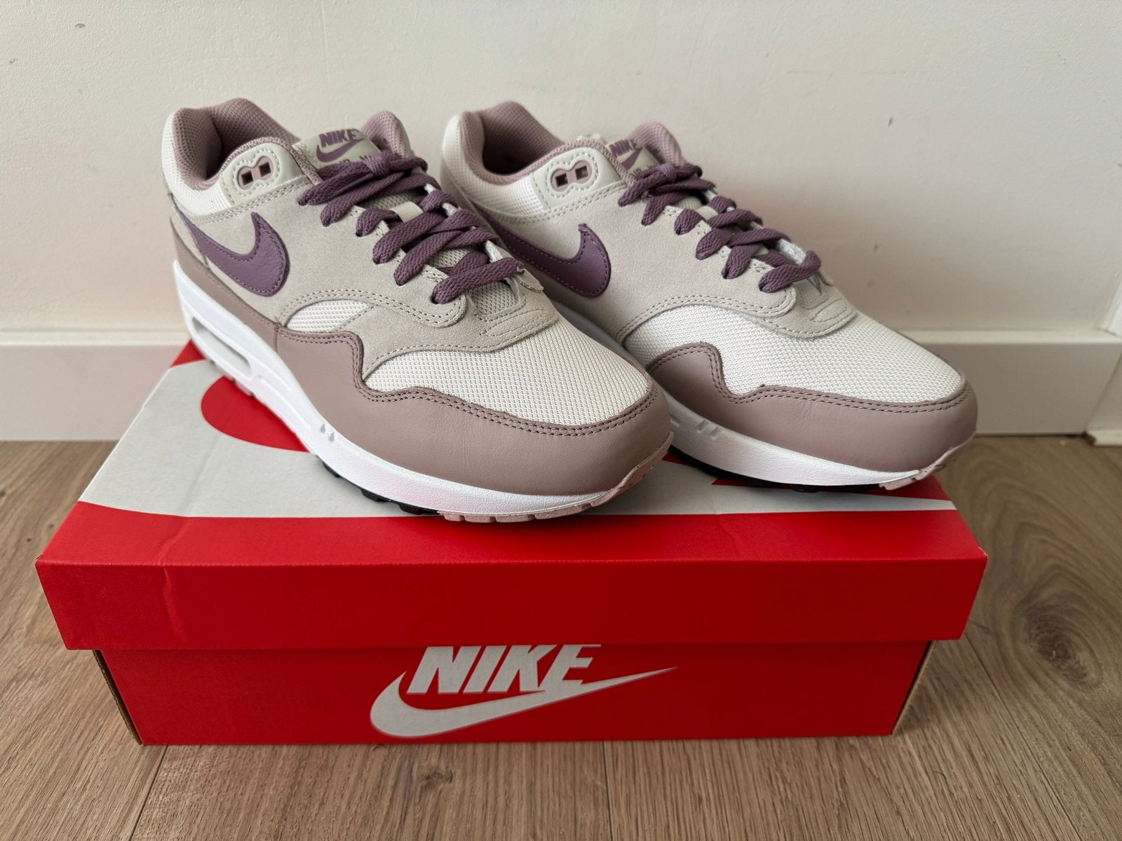 Nike Air Max 1 SC Light Bone Violet Dust Phantom, Ophalen, Overige kleuren, Nieuw, Sneakers of Gympen