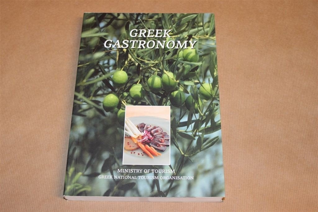 Griekse Gastronomie — Traditionele Gerechten & Keuken [EN], Boeken, Ophalen of Verzenden, Zo goed als nieuw, Italië