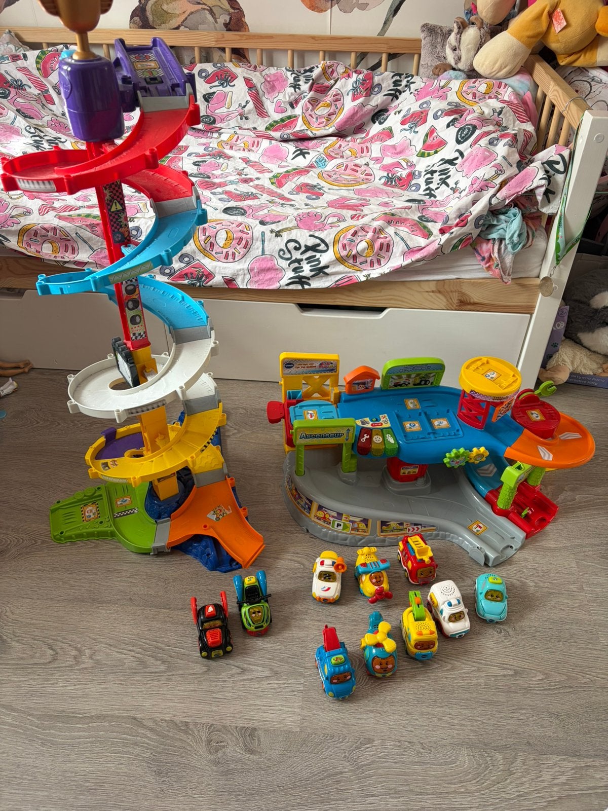 VTech Auto’s Garage and Auto’s Tornado Stuntpark, Kinderen en Baby's, Speelgoed | Vtech, Ophalen, Gebruikt, 4 tot 6 jaar