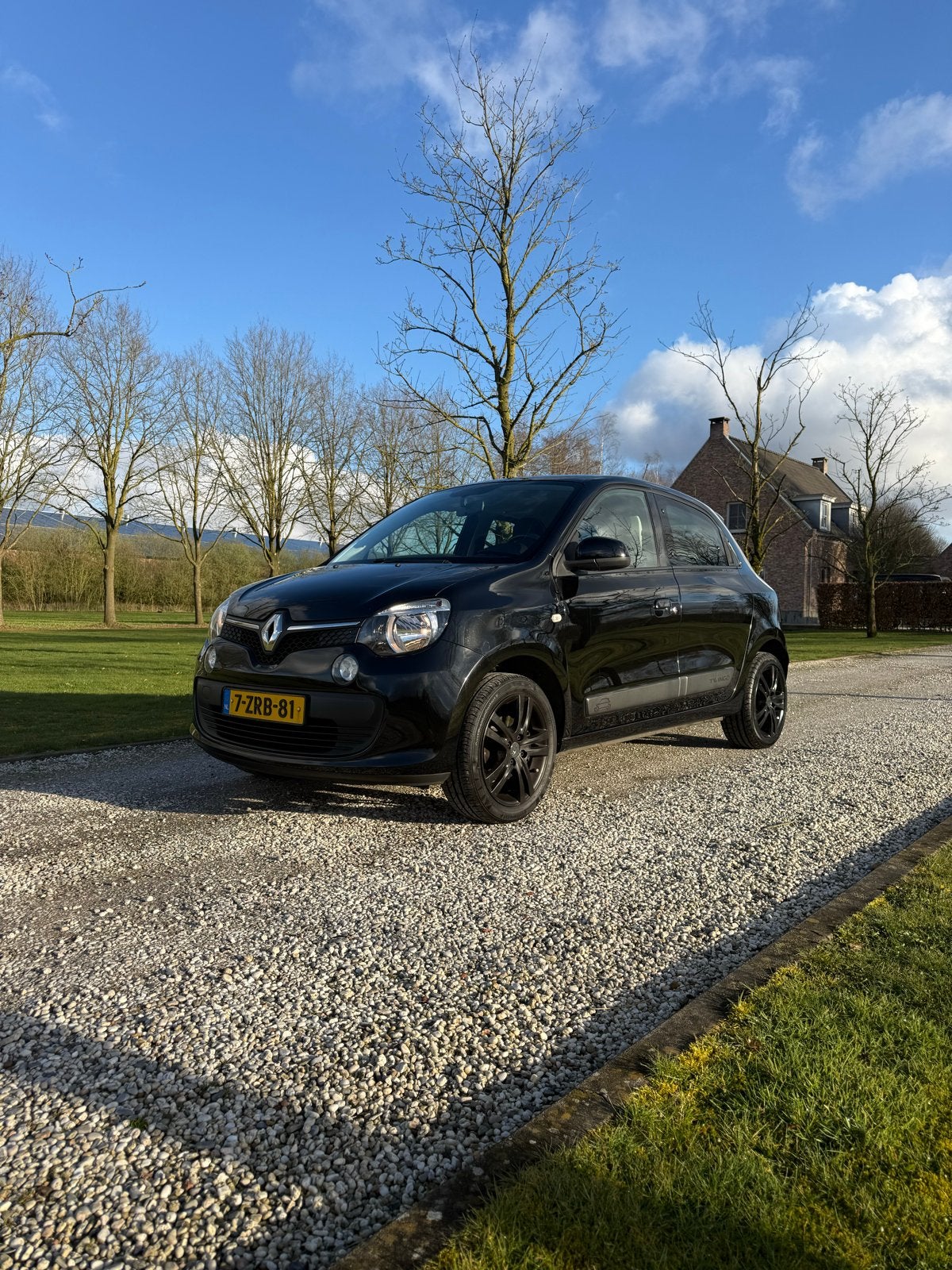 Renault Twingo 1.0 SCe 70pk 2015 Zwart airco cruise contrl., Voorwielaandrijving, Zwart, 840 kg, 4 stoelen