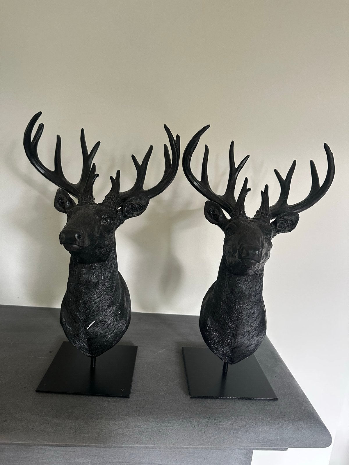 2 decoratieve hertenkoppen op standaart - zwart, Ophalen, Gebruikt, Zwart, Metaal