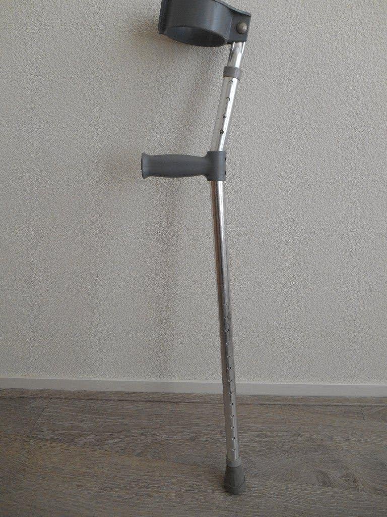 medische kruk, Ophalen, In hoogte verstelbaar, Zo goed als nieuw