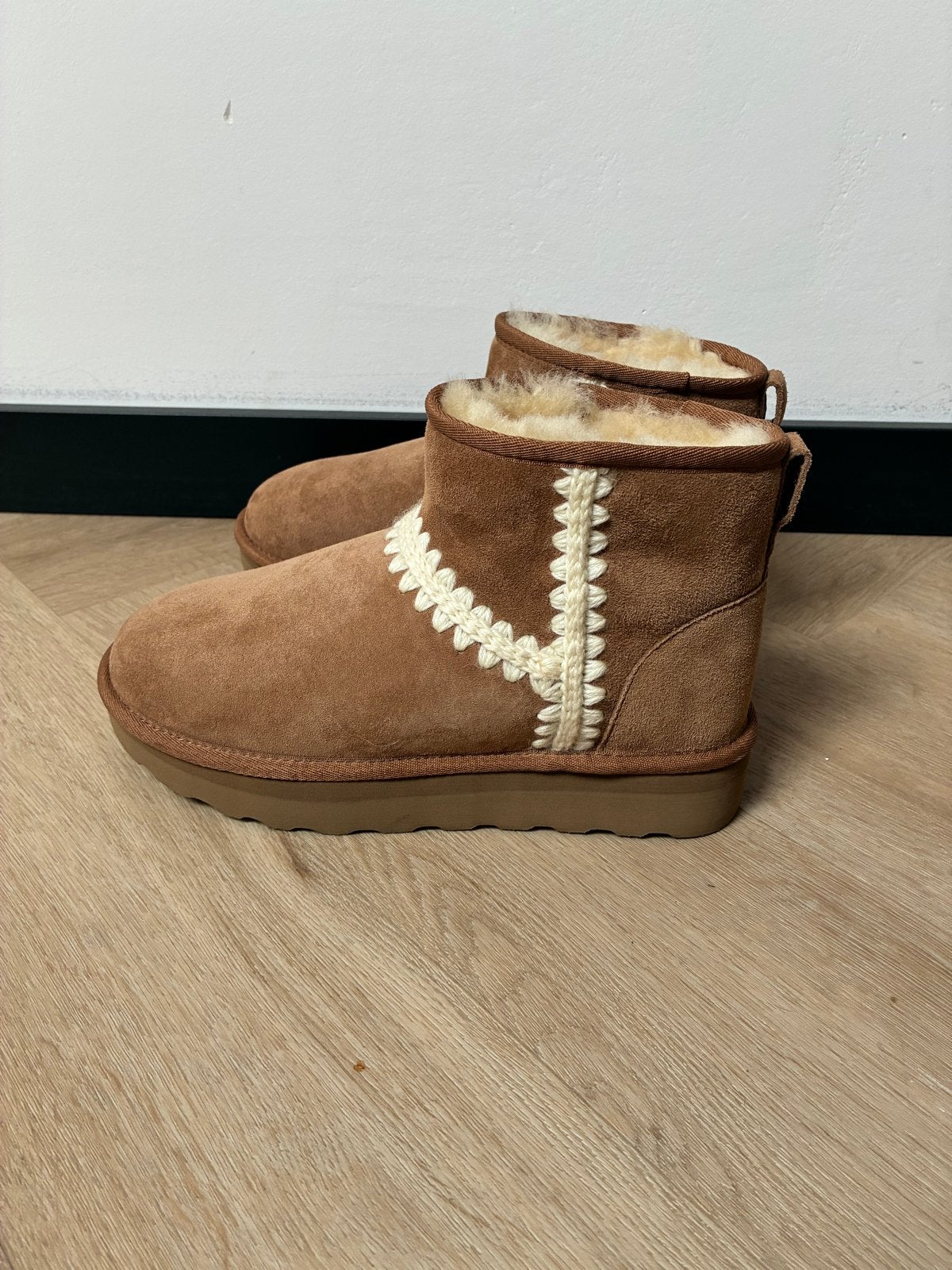 Ayana uggs lookalikes maat 40, Bruin, Lage of Enkellaarzen, Nieuw, Ophalen of Verzenden