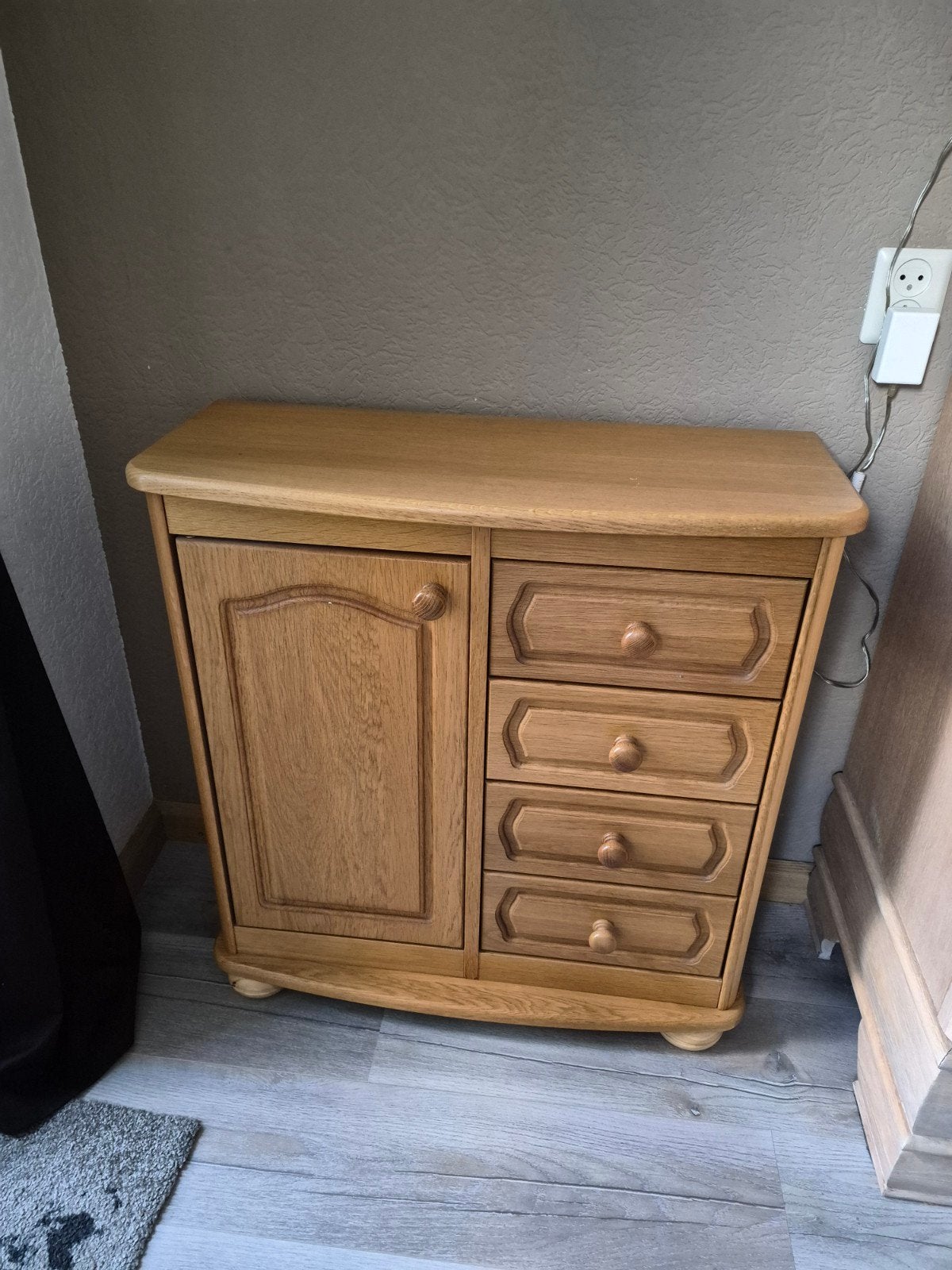 Blank eiken kastje, Ophalen, Eikenhout, 50 tot 100 cm, Zo goed als nieuw