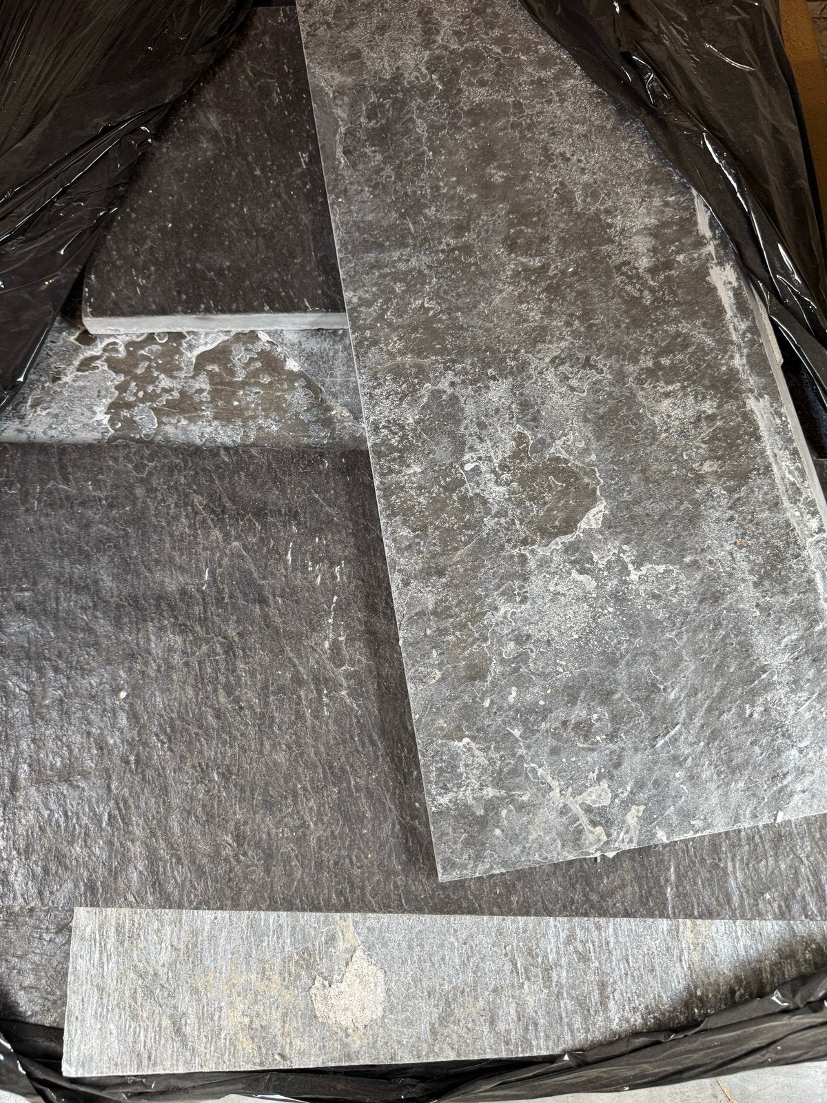 Noorse leisteen Pillarguri Breukruw Zwart 30 m2, Doe-het-zelf en Verbouw, Tegels, Ophalen, Nieuw, 10 m² of meer, 20 tot 40 cm