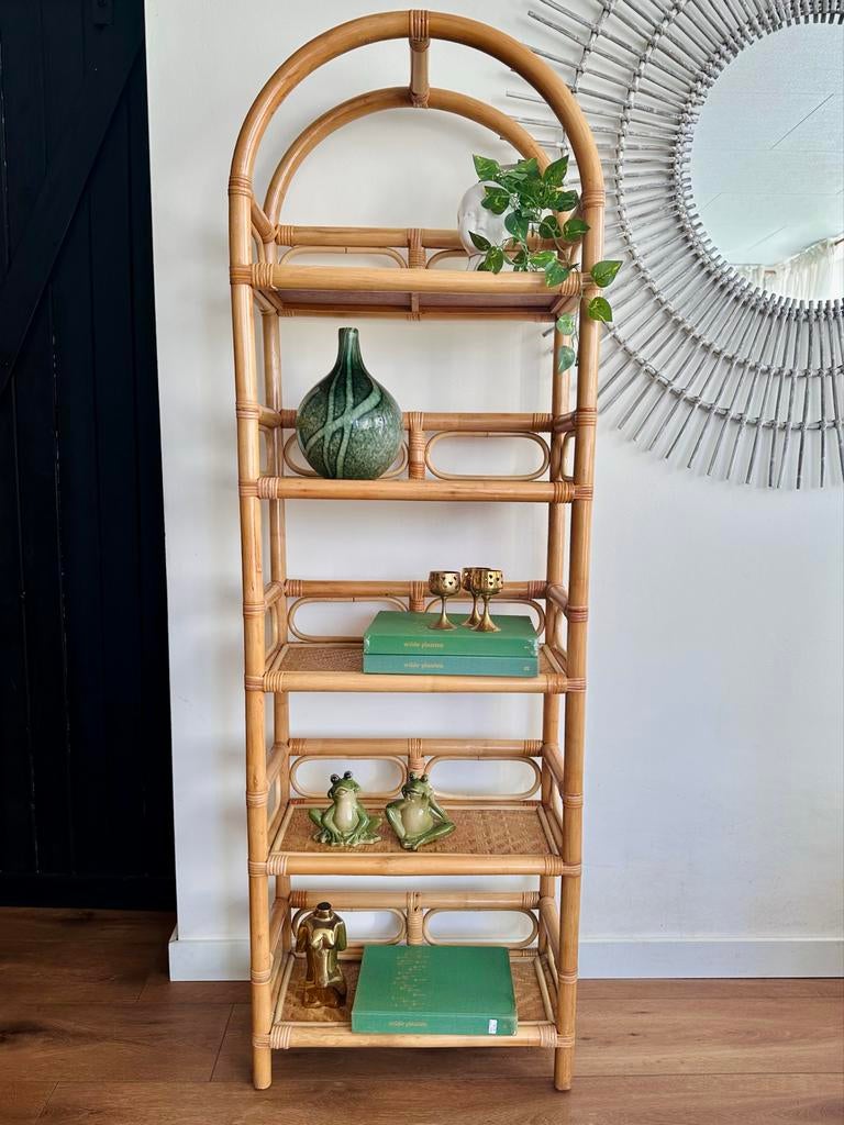 Rotan Boogkast / Boekenkast, Huis en Inrichting, Kasten | Boekenkasten, Ophalen, Met plank(en), Minder dan 50 cm, .