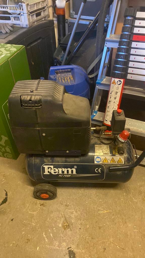 Ferm FC-700F Luchtcompressor - 24L, 8 bar, 1500W, Gebruikt, 6 tot 10 bar, Ophalen of Verzenden, Minder dan 200 liter/min