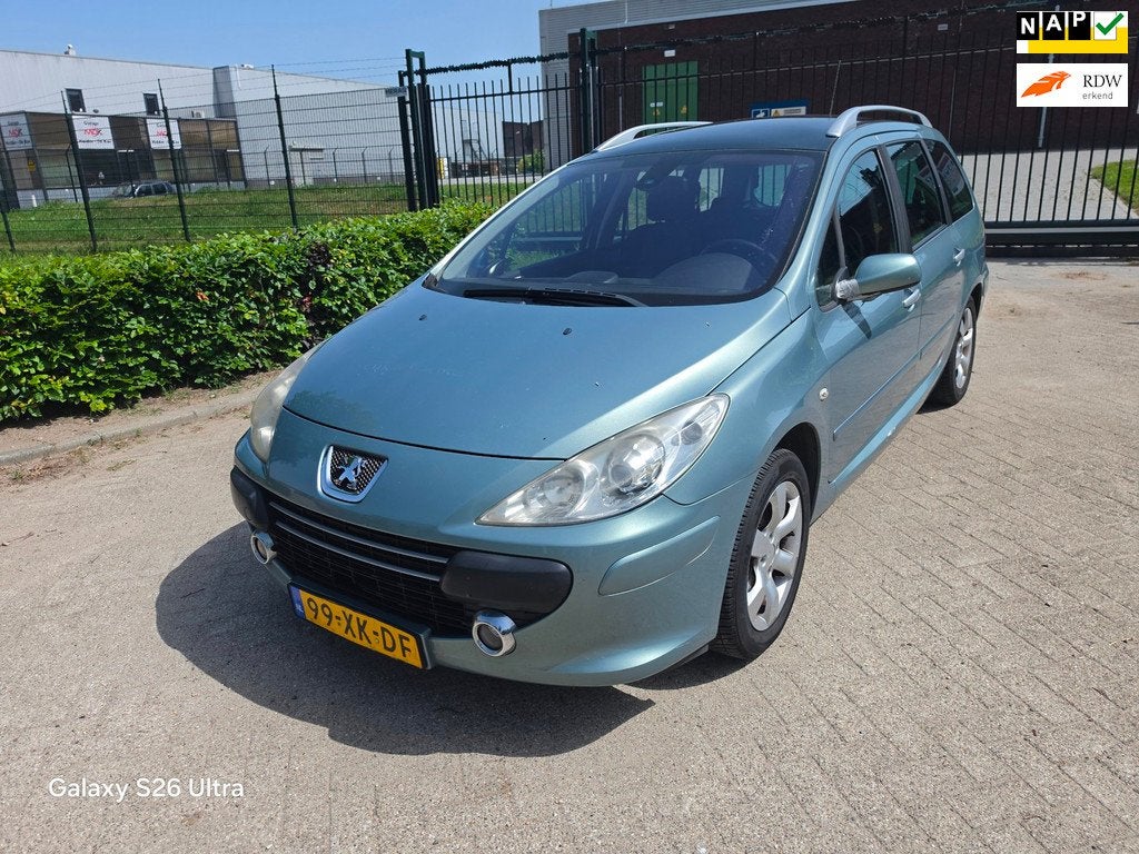 Peugeot 307 SW 2.0-16V XSi AUTOMAAT PANO 7 PERSOONS!, Auto's, Peugeot, 745 kg, Gebruikt, Automatische klimaatregeling, 4 cilinders