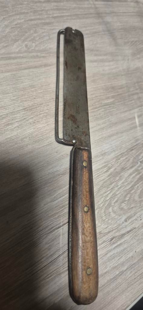 Antiek kaasmes R. AERDER - Uniek verzamelobject, Antiek en Kunst, Antiek | Gereedschap en Instrumenten, Ophalen of Verzenden