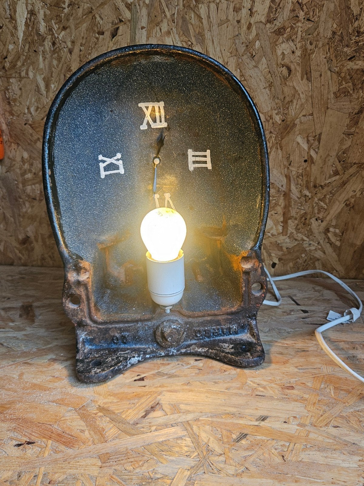 uniek.aparte l lamp / Klok, Ophalen of Verzenden, Industrieel