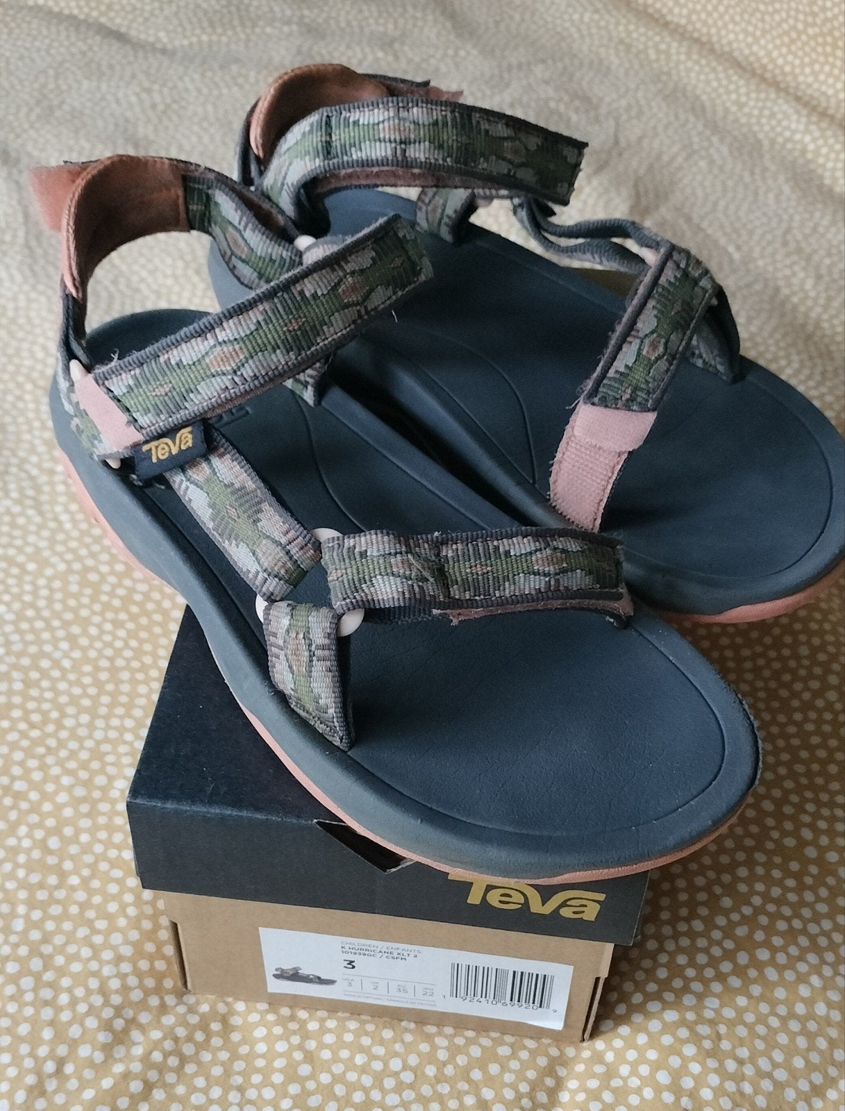 Teva sandalen maat 35, Ophalen, Gebruikt, Meisje, Overige typen