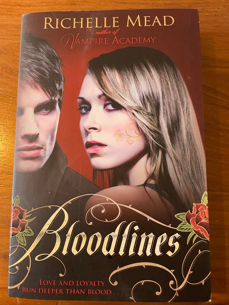 Bloodlines - Richelle Mead (Vampire Academy spin off), Boeken, Ophalen of Verzenden, Zo goed als nieuw, Amerika