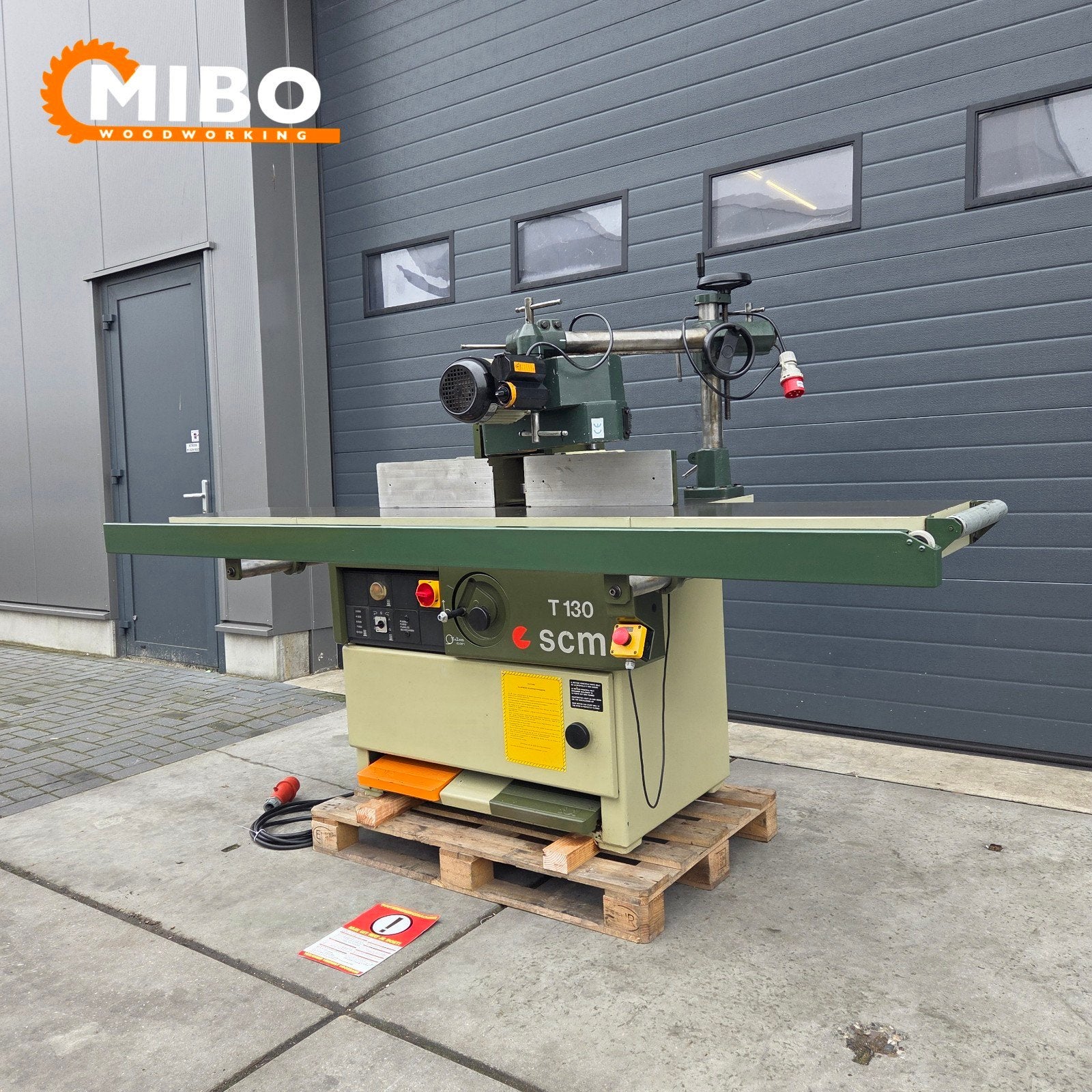 SCM T130 Freesmachine tafelfrees ** compleet